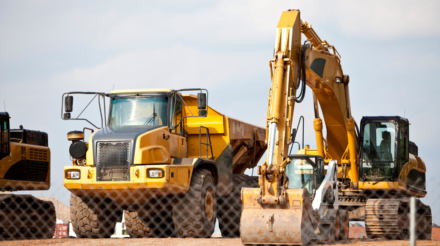 FORKLIFTS & MOBILE EQUIPMENT